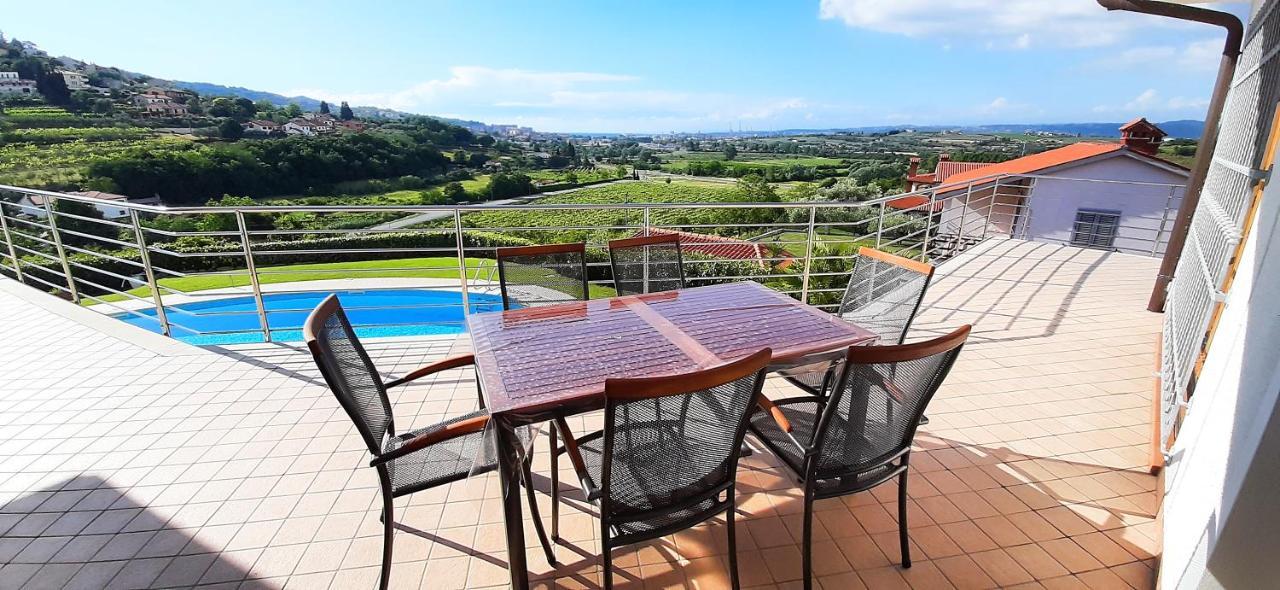 Relax Vila Kampel Koper Exterior foto